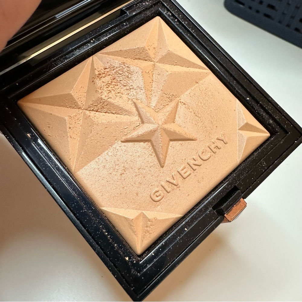 Givenchy Premiere Saison Highlighter Illuminator Limited Edition